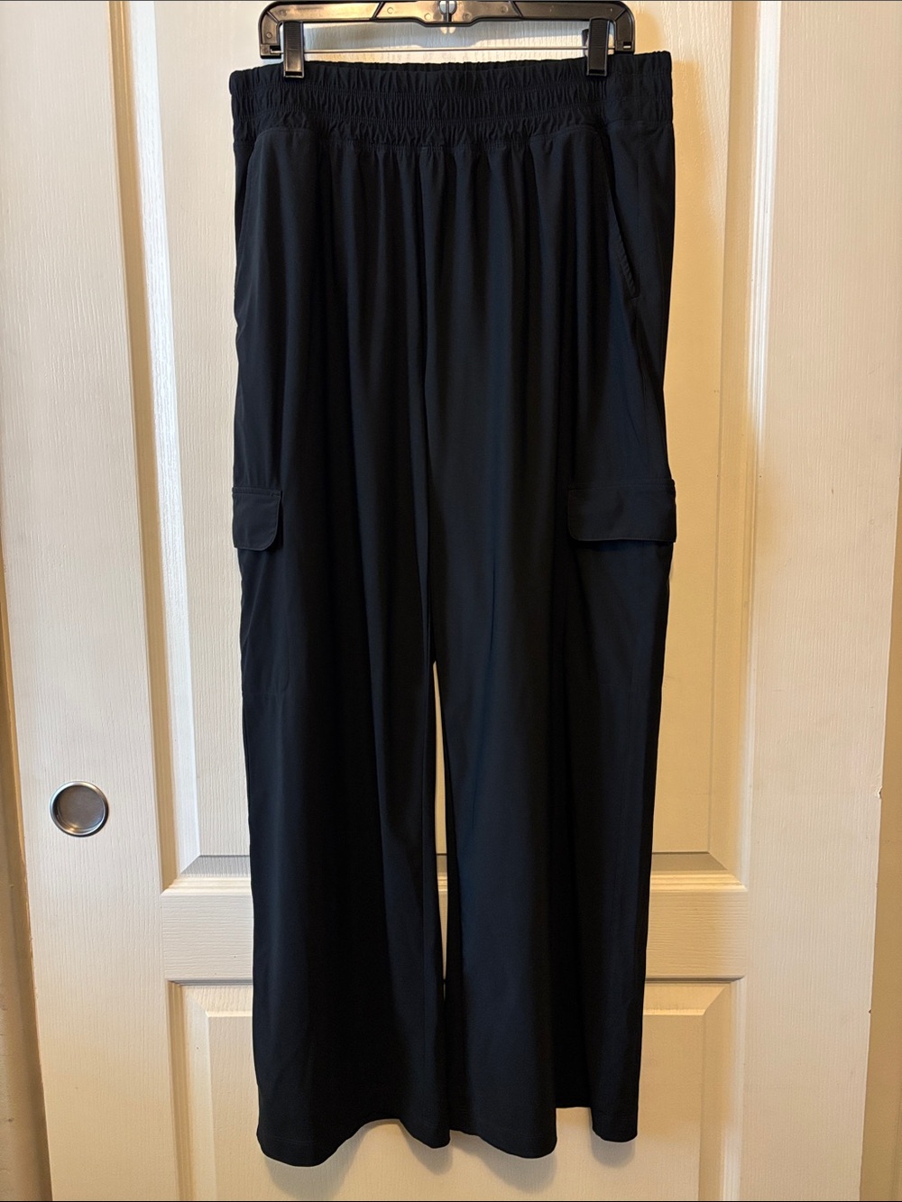 Old Navy Sleektech Go Dry Black Wide-Leg Athletic Pants with Elastic Waist